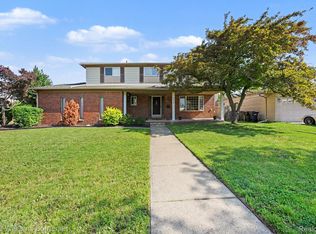 4023 Anthony Dr, Sterling Heights, MI 48310