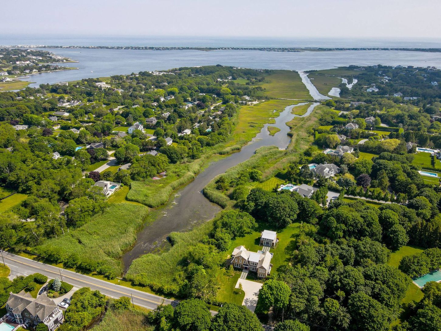  Ideal private waterfront location with easy Bay Access