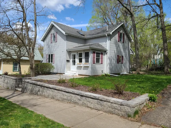 217 River St, Hudson, WI 54016