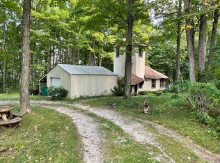 7855 Mission Rd, Alanson, MI 49706
