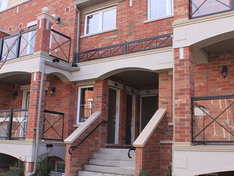 47 Hays Blvd #10 — Photo 1