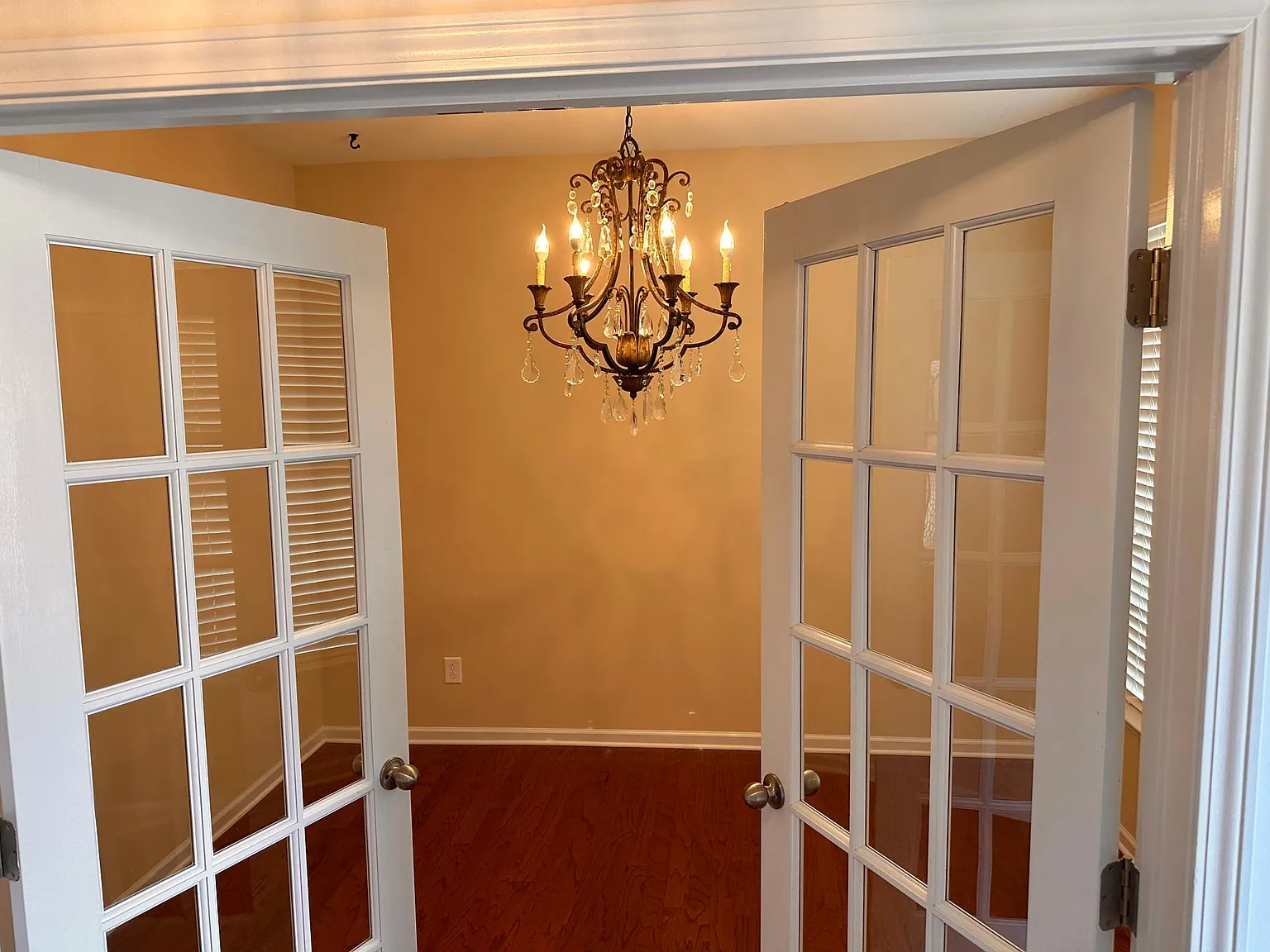 3 bed, 2.5 bath, 2430 sqft, $2,500 — Photo 4