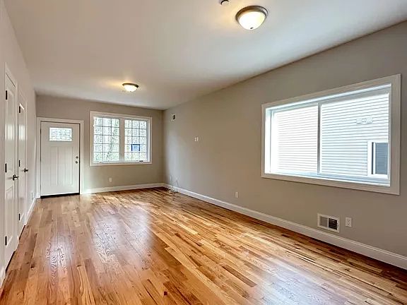 4th image of 78 Holten Ave Floor 1