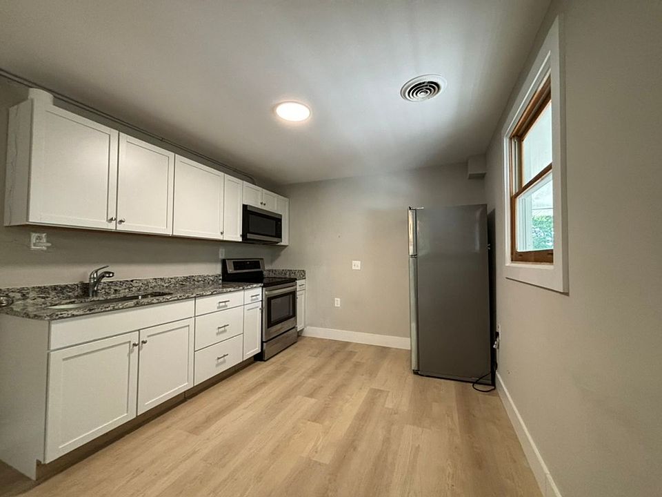 1st image of 1021 Sharpe Ave #B3