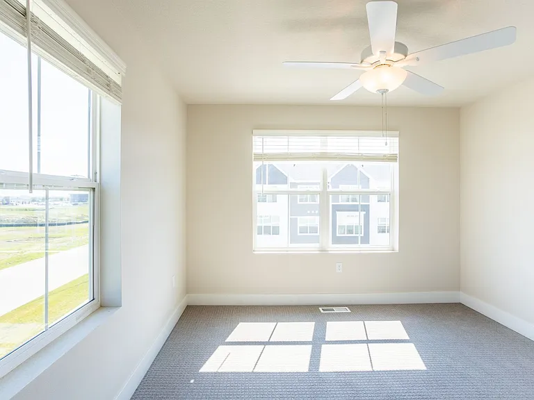 Aspen Ridge Townhomes — Photo 10
