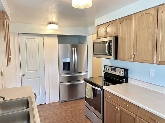5th image of 3695 E Geneva Dr