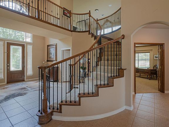 4th image of 10614 Huffines Dr