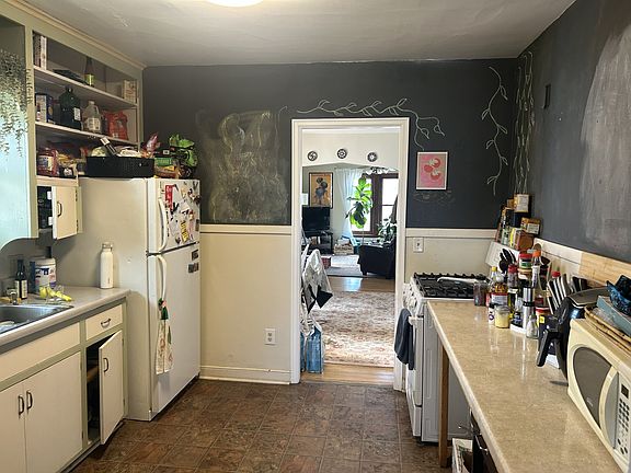 5th image of 1078 21st Ave SE