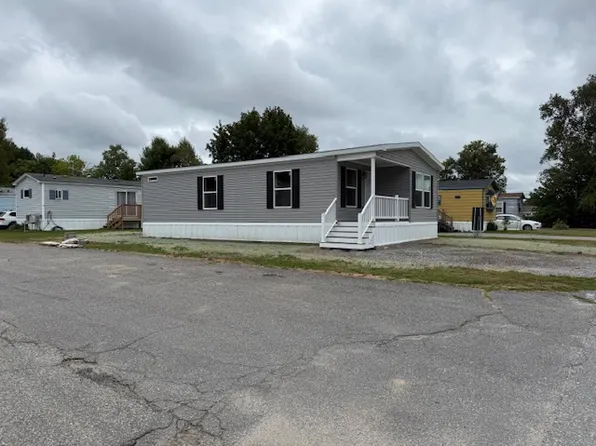 6 Whispering Pines Rd, Lisbon, ME 04250