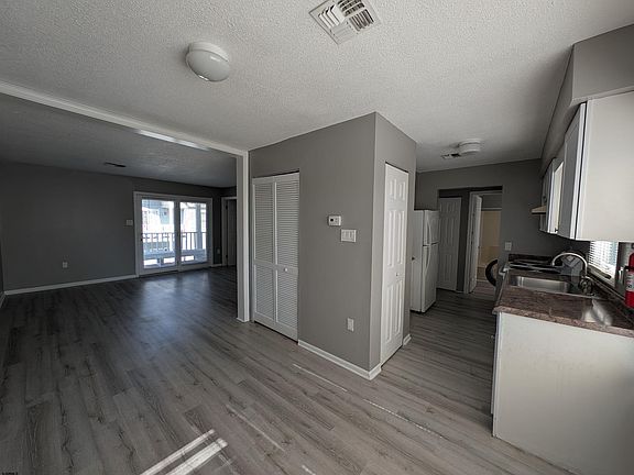 5th image of 12 Galleon Ct