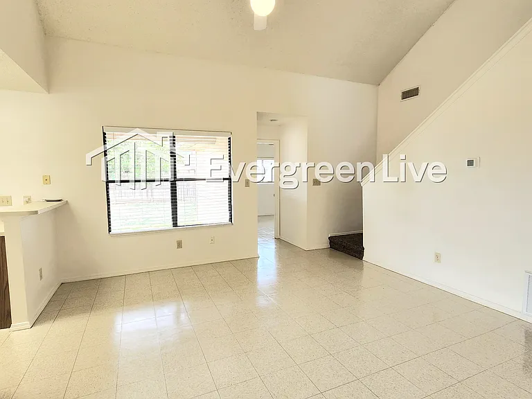 2303 Sandia Ct — Photo 6