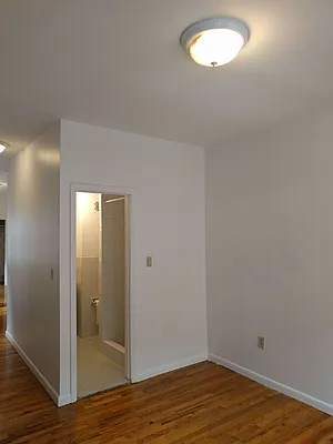 Rented by Urban Vue Properties | media 27