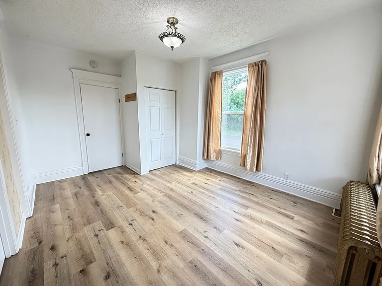 1128 Hammond Ave #1 — Photo 10