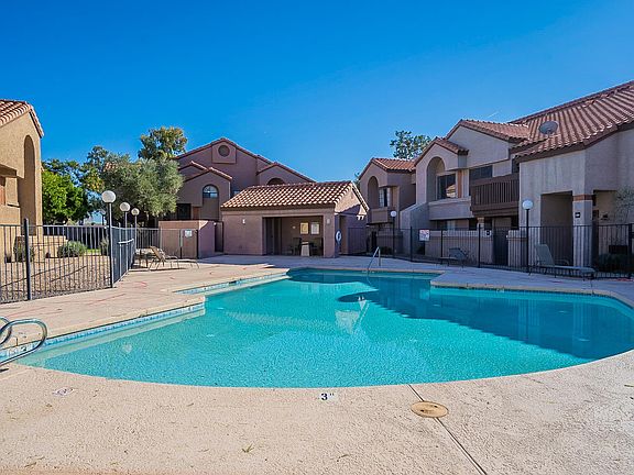4th image of 700 E Mesquite Cir Unit L205