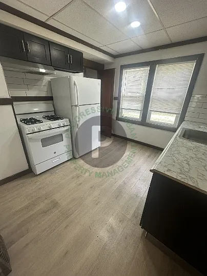 9611 Larnder Ave — Photo 6