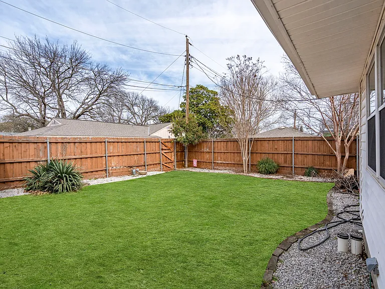 10615 Larchfield Ln — Photo 35