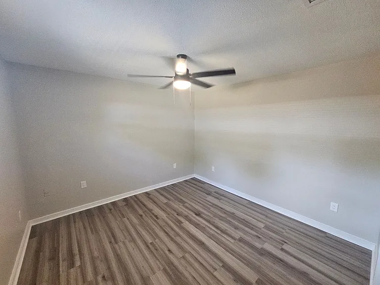 1510 Arthur Ave — Photo 28