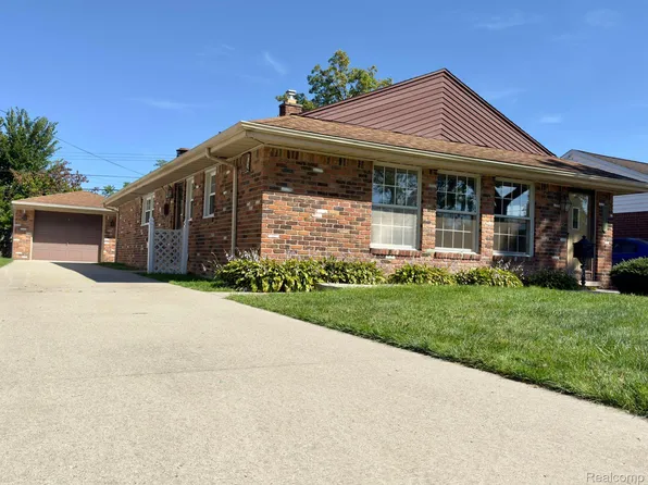 18201 Hamann St, Riverview, MI 48193