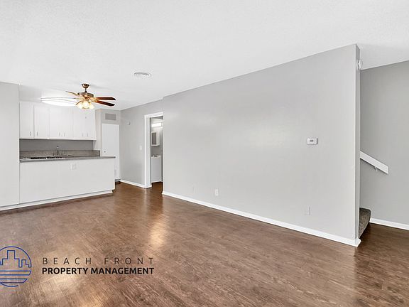 5th image of 2621 S Harbor Blvd APT C4
