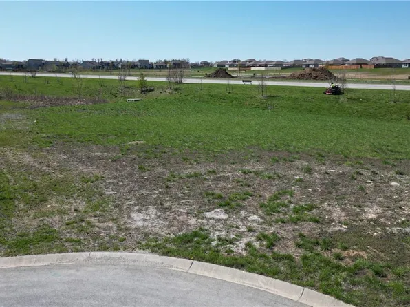 4709 SE Reda Ct, Blue Springs, MO 64014