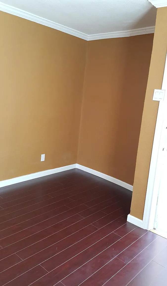 1 bed, 3089 sqft, $1,700 — Photo 3
