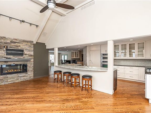 4th image of 31565 Napa Valley Dr