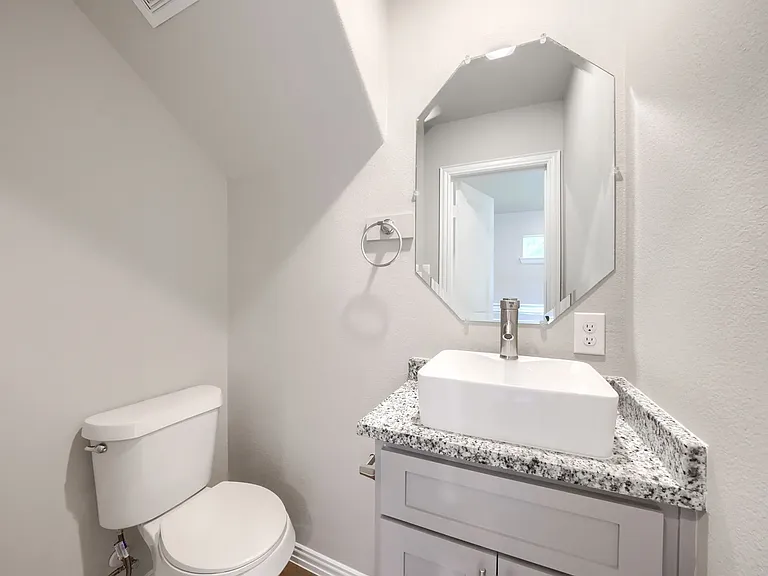 321 Fagg Dr #A — Photo 9