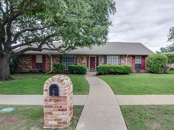 2nd image of 1528 Shannon Pl