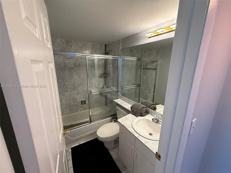 800 Claughton Island Dr #703 — Photo 15