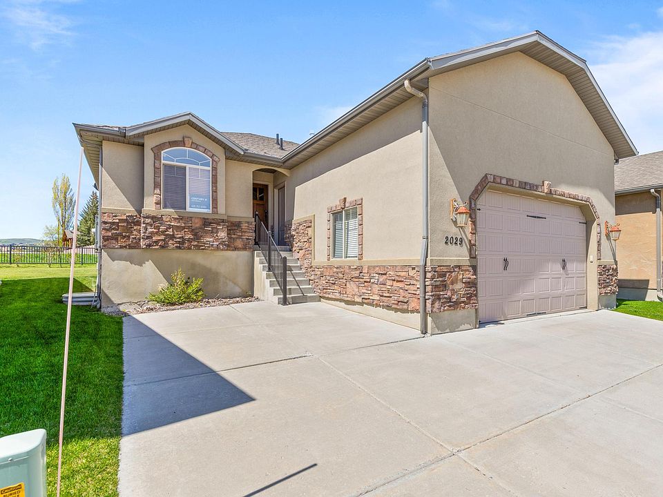 1st image of 2029 S Cottage Ln