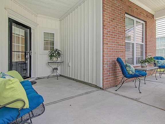 4th image of 322 Oyster Bay Dr