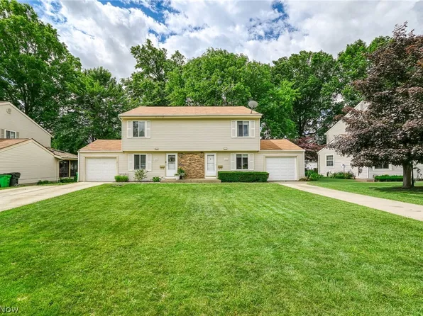 2292 Echo Valley Dr, Stow, OH 44224