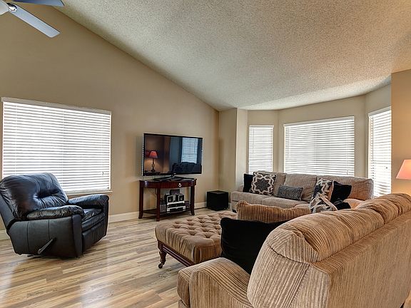 5th image of 4008 Rocky Point Dr