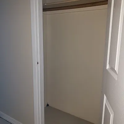 Rented by Capri Jet Realty Corp | media 16