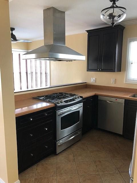 1st image of 1334 E 1st St APT 7