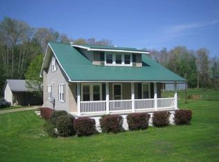 555 Triangle Ln, Olive Hill, KY 41164