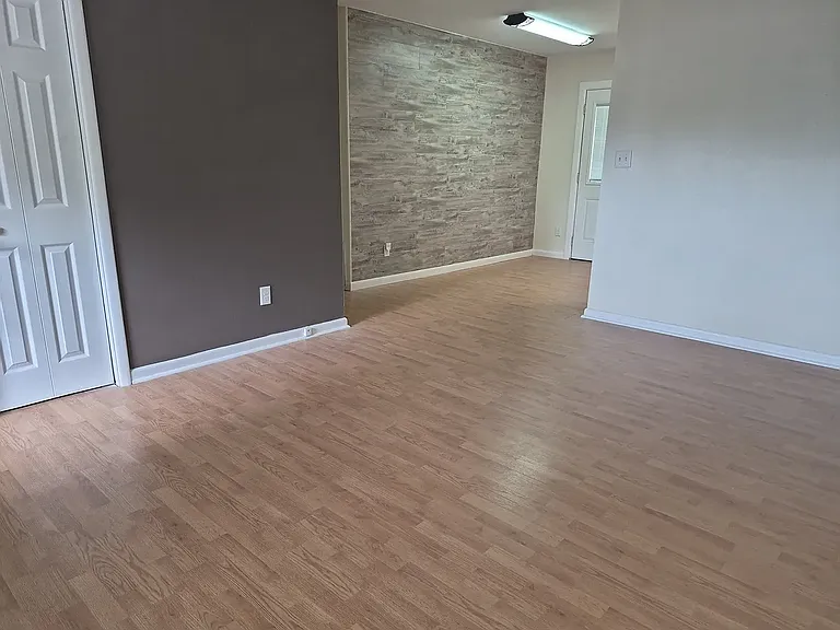 517 Winthrop St — Photo 7