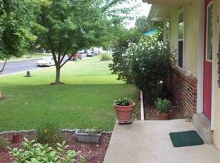 11 Madison Ct, Villa Ridge, MO 63089