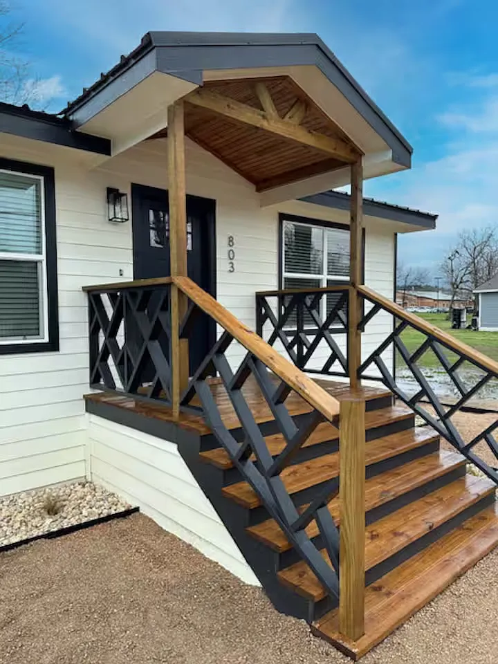 803 Martin Luther King Jr Dr — Photo 2