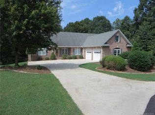 303 Lariat Dr, Lincolnton, NC 28092
