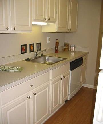 4th image of 41670 Manor Park Dr