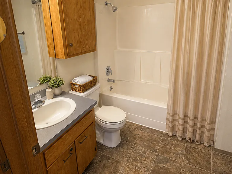 206 W Yakima Ave — Photo 7