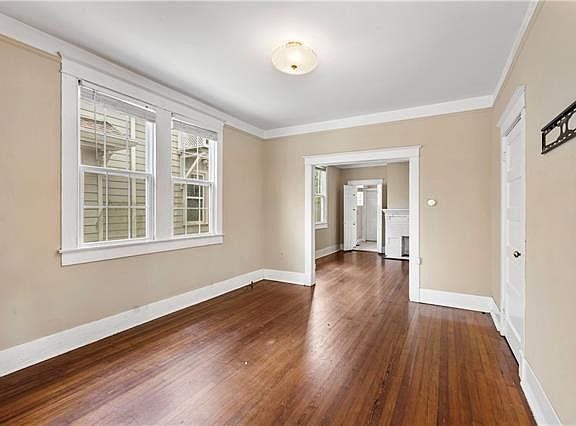 3rd image of 2513 Lowerline St