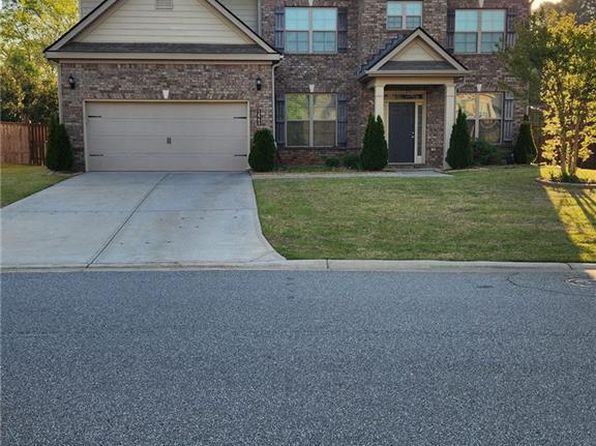 1645 Dahlia Dr, Cumming, GA 30040