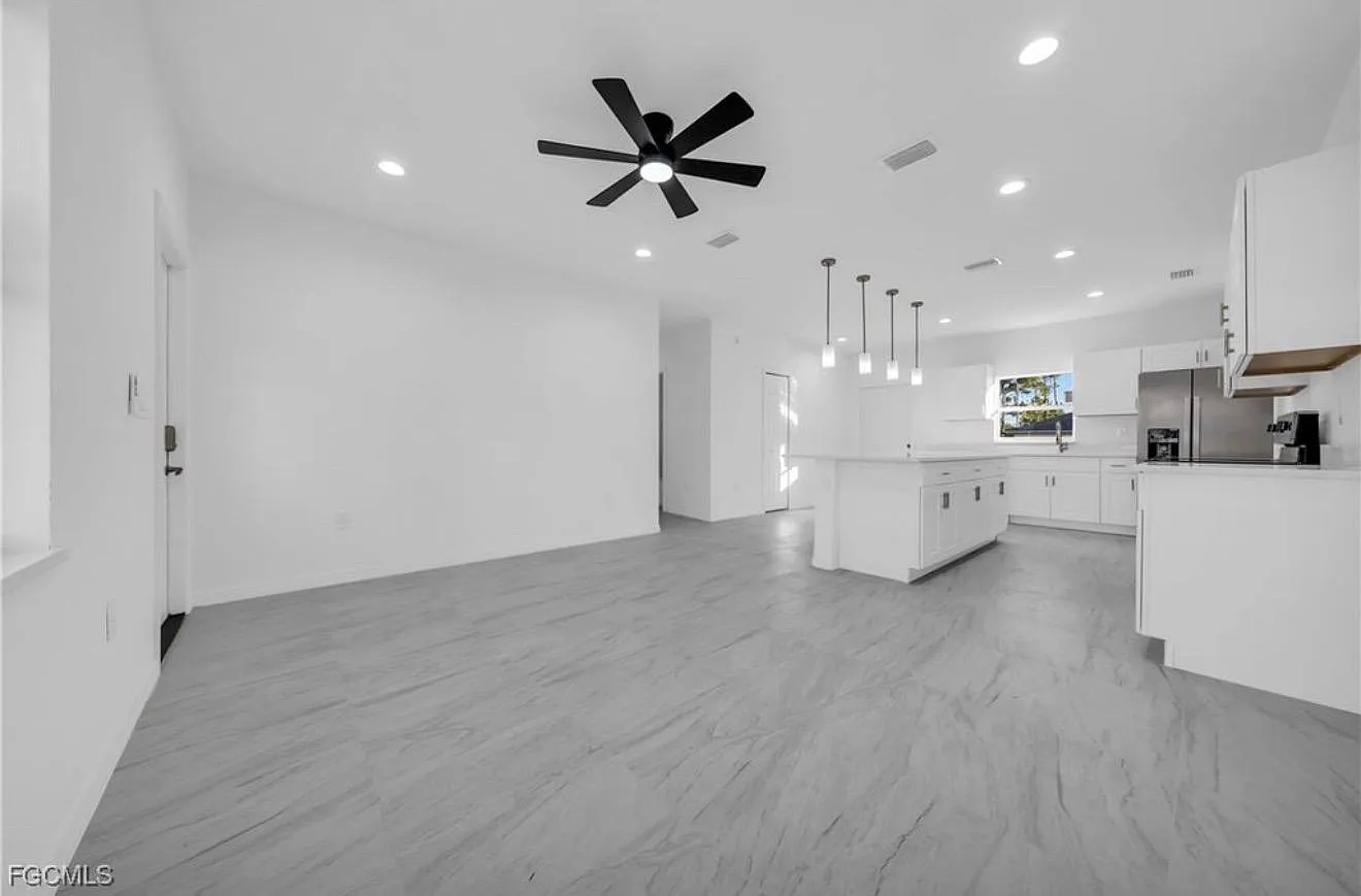 3 bed, 1101 sqft, $1,850 — Photo 3