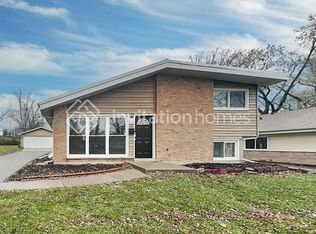 72 Water St, Richton Park, IL 60466