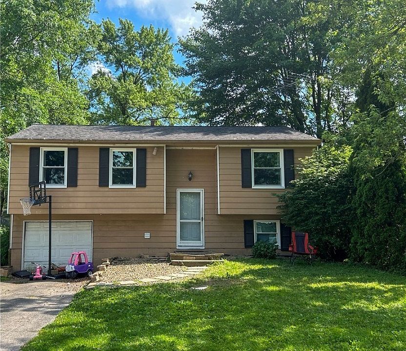 1st image of 334 Stewart Ave NW