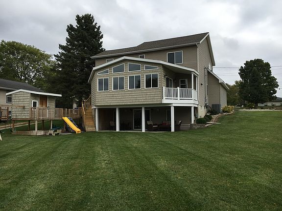 2nd image of 165 Hawthorne Dr