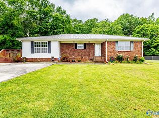 53 Price Mountain Dr, Decatur, AL 35603