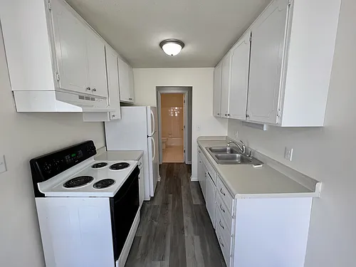 Brewster Place Photo 1